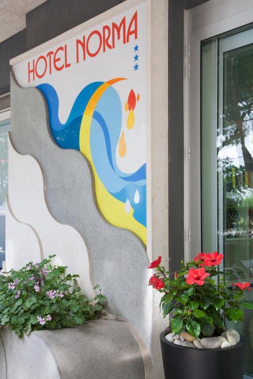 Hotel Norma ミザーノ・アドリアーティコ エクステリア 写真